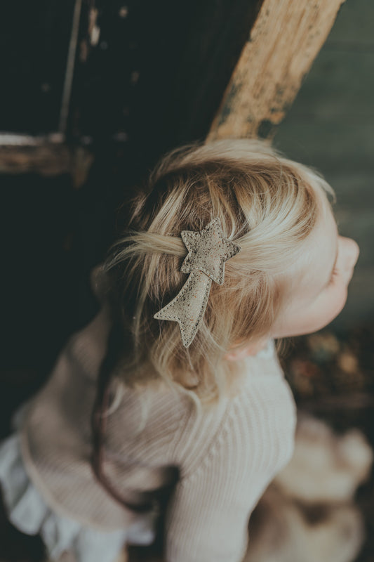 Josy Hairclip | Shooting Star